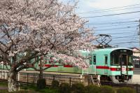 金島駅を発車する７６６１列車