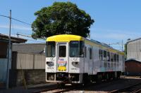 甘木駅構内で待機中のAR401号