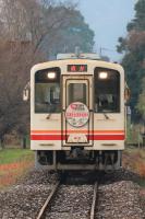 上伊田駅に進入する412号