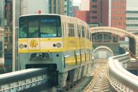 小倉駅へ進入する安全マーク列車