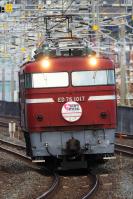 単機で貨物線を下るED761017号