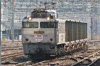 博多駅に進入するEF81303号