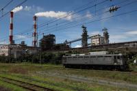 入換を終えて待機中の303号