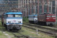 僚友と鹿児島で待機中の452号