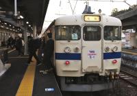 夕刻に佐伯駅へ到着した415系