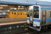 珍車１２３形と並んだ415系