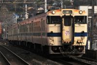 運用を終え直方へ回送されるキハ147