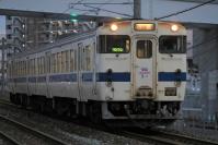 夕刻の日豊本線を上るキハ147