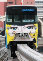 小倉駅へ進入する999号