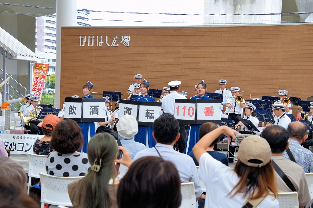 イオンモール香椎浜　Kashii iina Terrace　かけはし広場