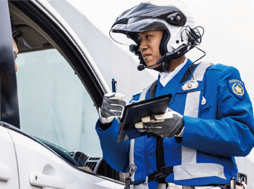 交通部 交通機動隊 福岡地区隊機動取締白バイ 巡査長