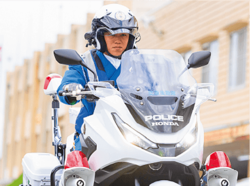 交通部 交通機動隊 福岡地区隊機動取締白バイ 巡査長